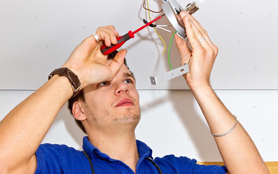 tarif horaire d'un électricien Paris 19